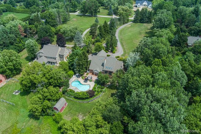 3720 Northwood Drive, West Bloomfield Charter Township, MI 48324