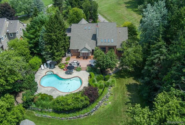 3720 Northwood Drive, West Bloomfield Charter Township, MI 48324