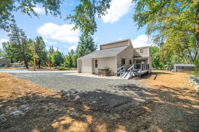 12356 Lake Wildwood Drive, Penn Valley, CA 95946
