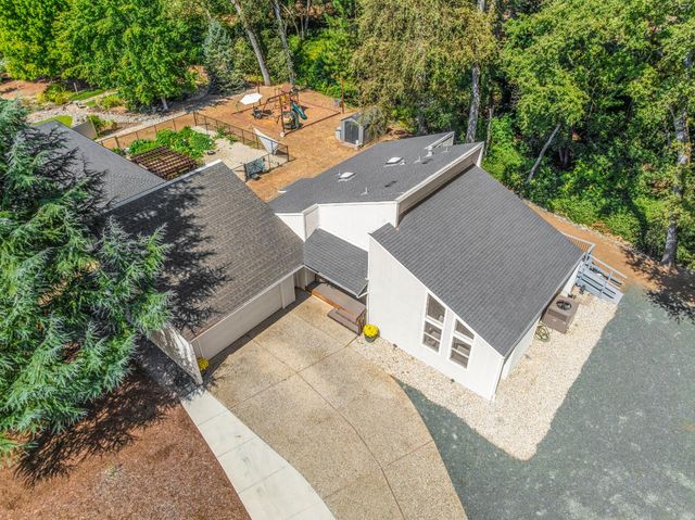 12356 Lake Wildwood Drive, Penn Valley, CA 95946