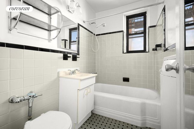 6615 Wetherole St Apt C15, New York City, NY 11374