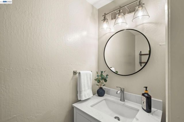 305 Rock Creek Way, Pleasant Hill, CA 94523