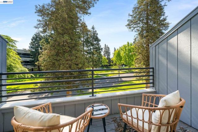 305 Rock Creek Way, Pleasant Hill, CA 94523