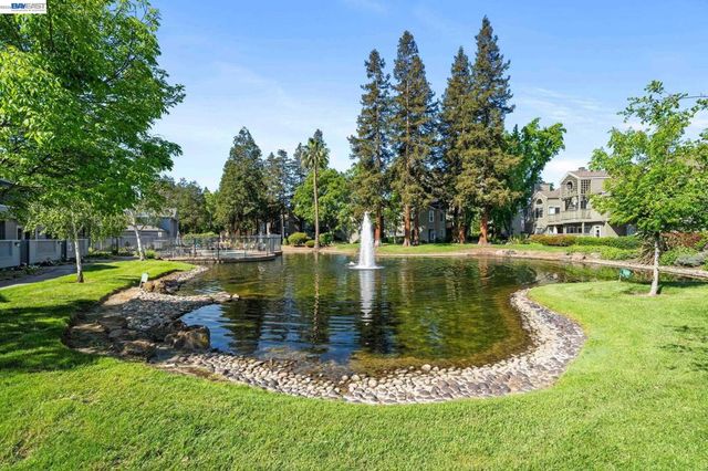 305 Rock Creek Way, Pleasant Hill, CA 94523