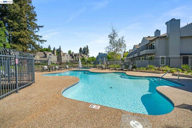 305 Rock Creek Way, Pleasant Hill, CA 94523
