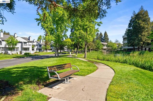 305 Rock Creek Way, Pleasant Hill, CA 94523