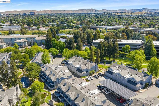 305 Rock Creek Way, Pleasant Hill, CA 94523