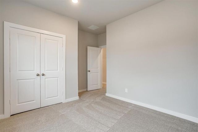 4525 Hogans Alley Drive, Arlington, TX 76001