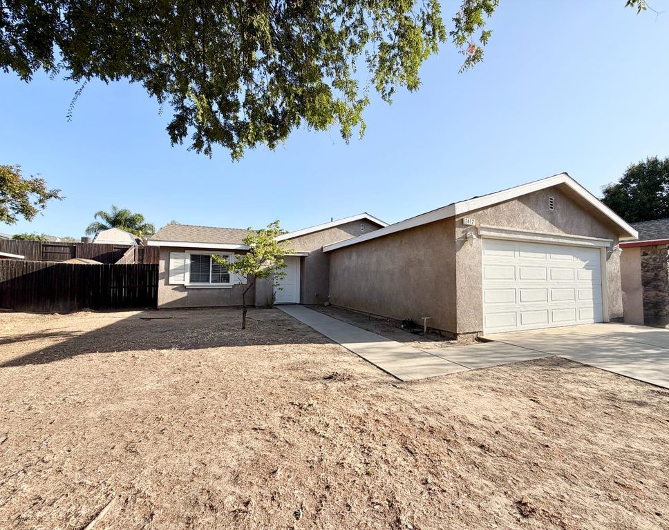 Image 1 of property listing at 2412 Sycamore Street, Selma, CA 93662