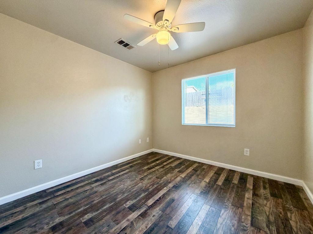 Image 11 of property listing at 2412 Sycamore Street, Selma, CA 93662
