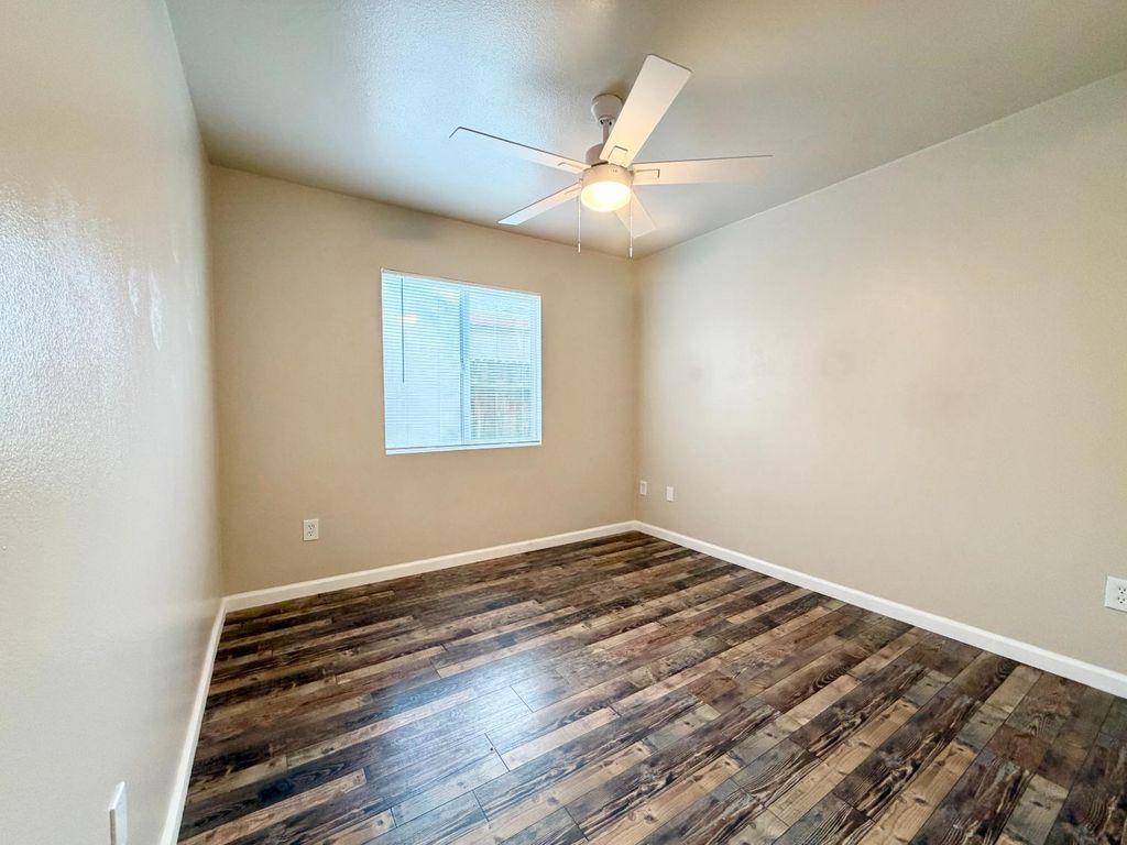 Image 14 of property listing at 2412 Sycamore Street, Selma, CA 93662