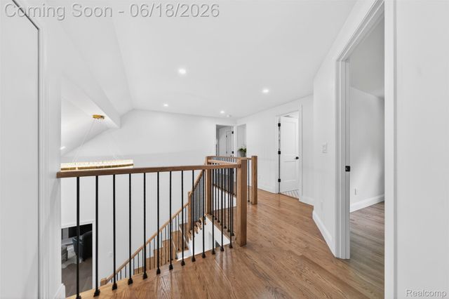 1366 Conge Drive, Bloomfield Charter Township, MI 48304