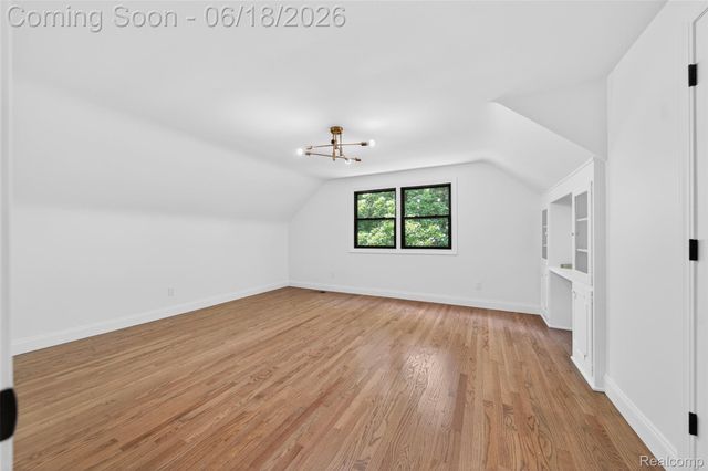 1366 Conge Drive, Bloomfield Charter Township, MI 48304