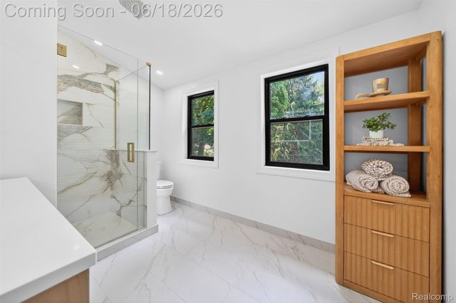 1366 Conge Drive, Bloomfield Charter Township, MI 48304