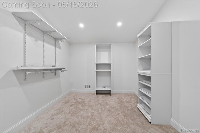 1366 Conge Drive, Bloomfield Charter Township, MI 48304