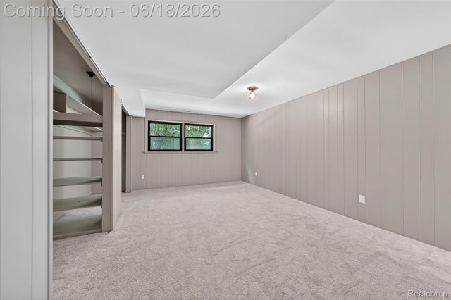 1366 Conge Drive, Bloomfield Charter Township, MI 48304