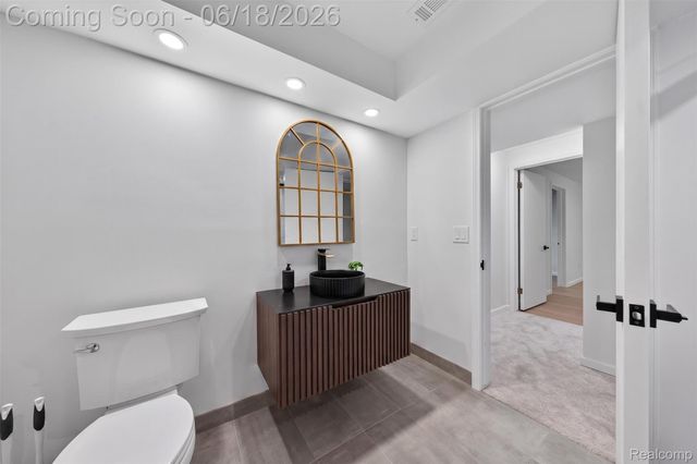1366 Conge Drive, Bloomfield Charter Township, MI 48304