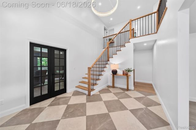 1366 Conge Drive, Bloomfield Charter Township, MI 48304