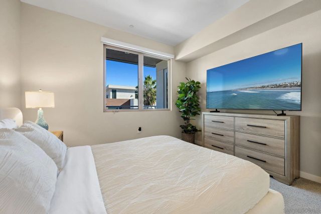 355 N Cleveland St 309, Oceanside, CA 92054