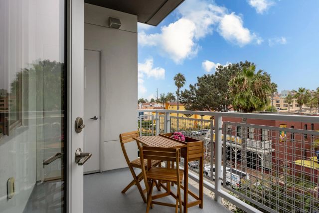 355 N Cleveland St 309, Oceanside, CA 92054