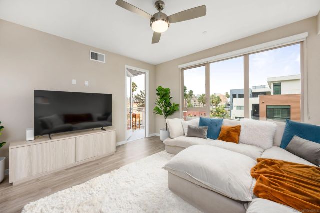 355 N Cleveland St 309, Oceanside, CA 92054