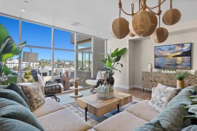 355 N Cleveland St 309, Oceanside, CA 92054