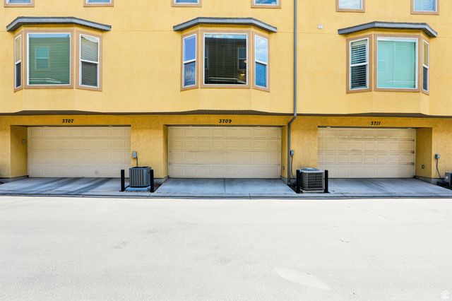 3709 S BALMOSSIE LN, South Salt Lake, UT 84115
