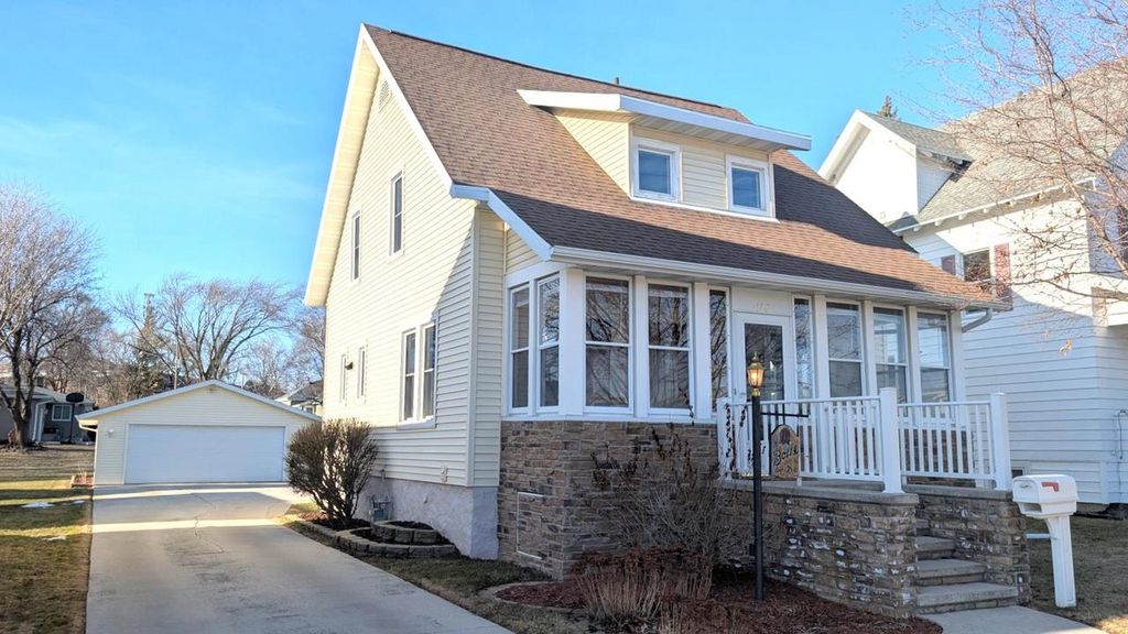 128 SCHOOL STREET, Chilton, WI 53014