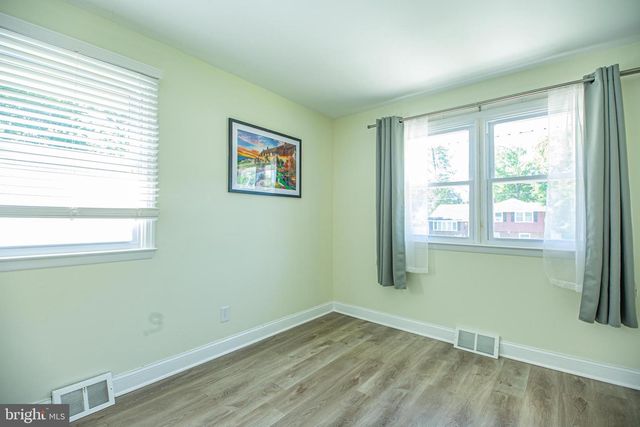 407 KINGSTON DR, Cherry Hill, NJ 08034