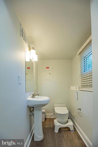 407 KINGSTON DR, Cherry Hill, NJ 08034