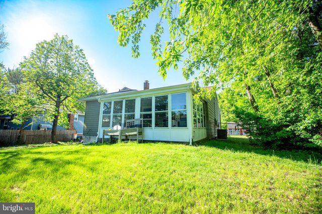 407 KINGSTON DR, Cherry Hill, NJ 08034
