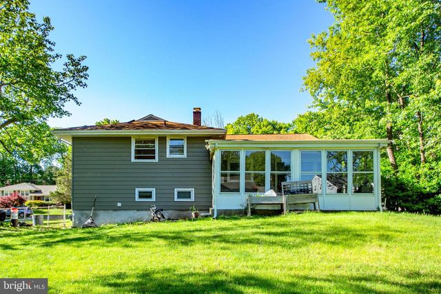 407 KINGSTON DR, Cherry Hill, NJ 08034