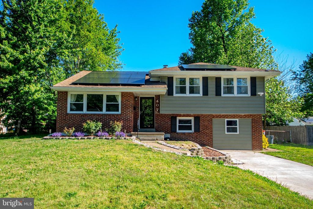 407 KINGSTON DR, Cherry Hill, NJ 08034