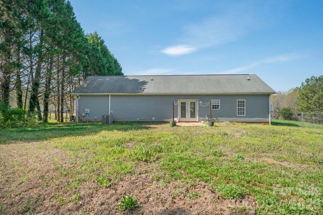418 Summer Ridge Road, Stanley, NC 28164
