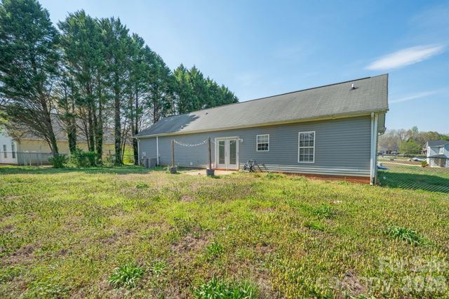 418 Summer Ridge Road, Stanley, NC 28164