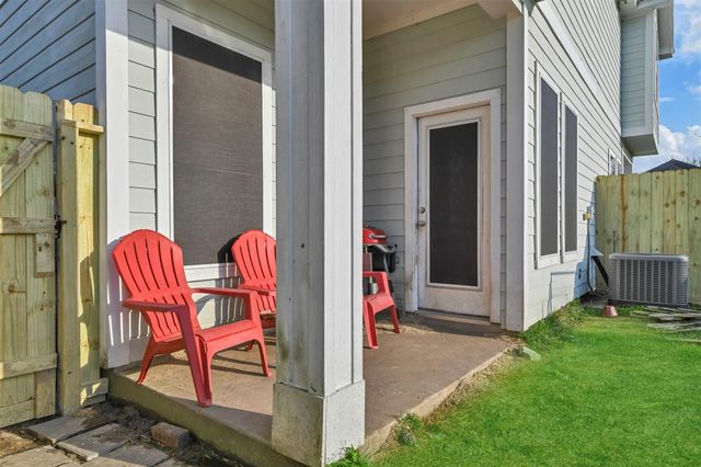 751 San Jacinto Circle, Baytown, TX 77521