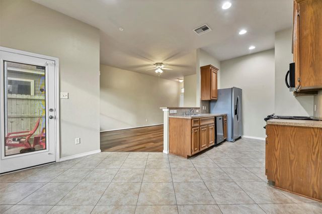 751 San Jacinto Circle, Baytown, TX 77521