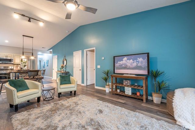 5760 W Daffodil Court, Bloomington, IN 47403