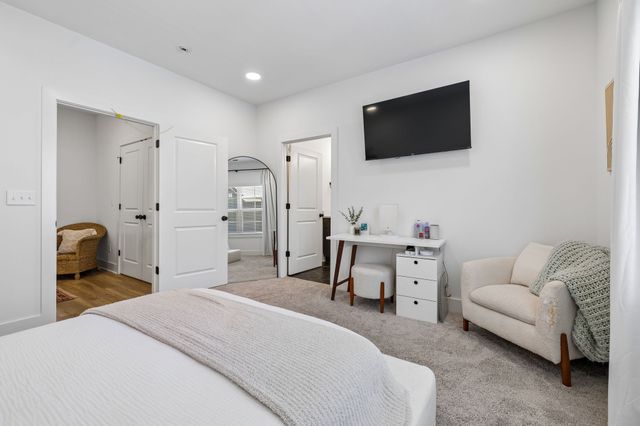 700 N DuPont Ave Apt 310, Madison, TN 37115
