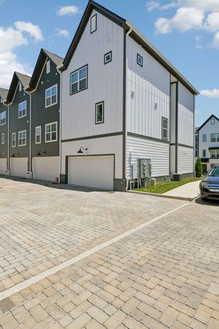 700 N DuPont Ave Apt 310, Madison, TN 37115