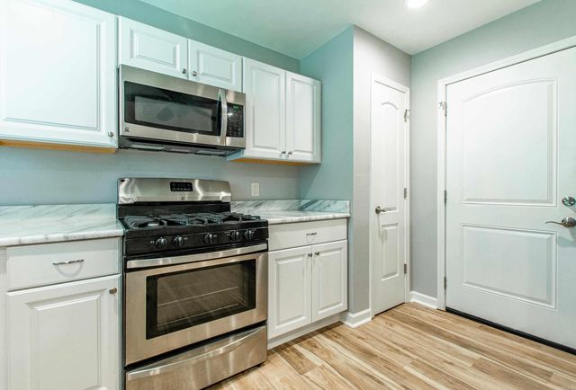 9308 W 6Th St, Little Rock, AR 72205