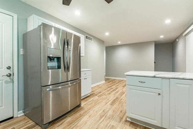 9308 W 6Th St, Little Rock, AR 72205