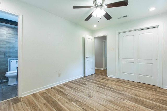 9308 W 6Th St, Little Rock, AR 72205
