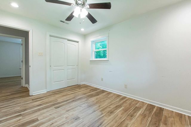 9308 W 6Th St, Little Rock, AR 72205