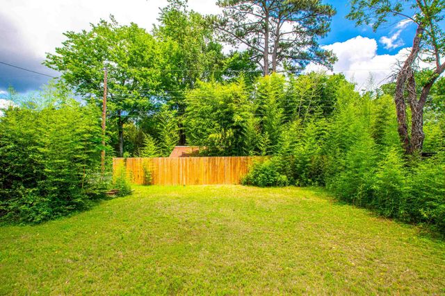 9308 W 6Th St, Little Rock, AR 72205