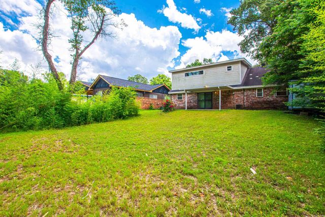 9308 W 6Th St, Little Rock, AR 72205