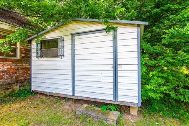 9308 W 6Th St, Little Rock, AR 72205