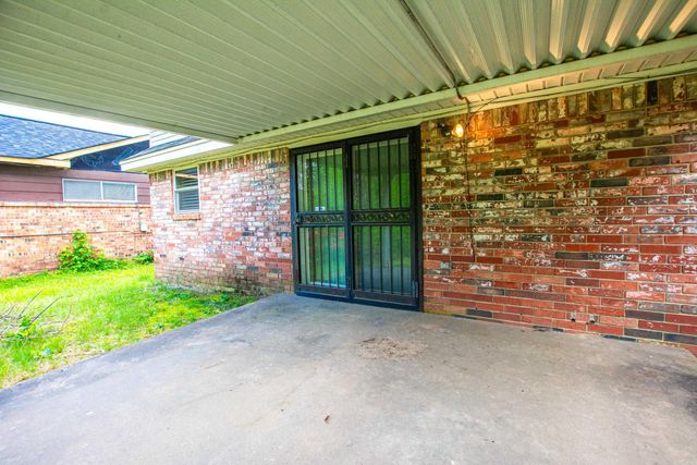 9308 W 6Th St, Little Rock, AR 72205