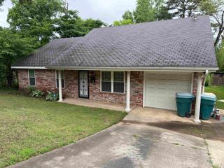9308 W 6Th St, Little Rock, AR 72205