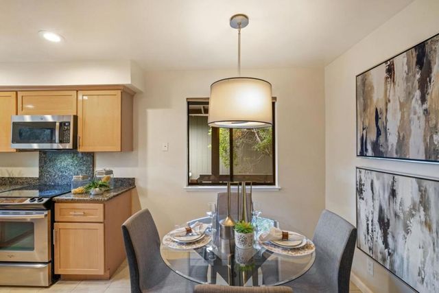 14355 Saratoga Avenue B, Saratoga, CA 95070